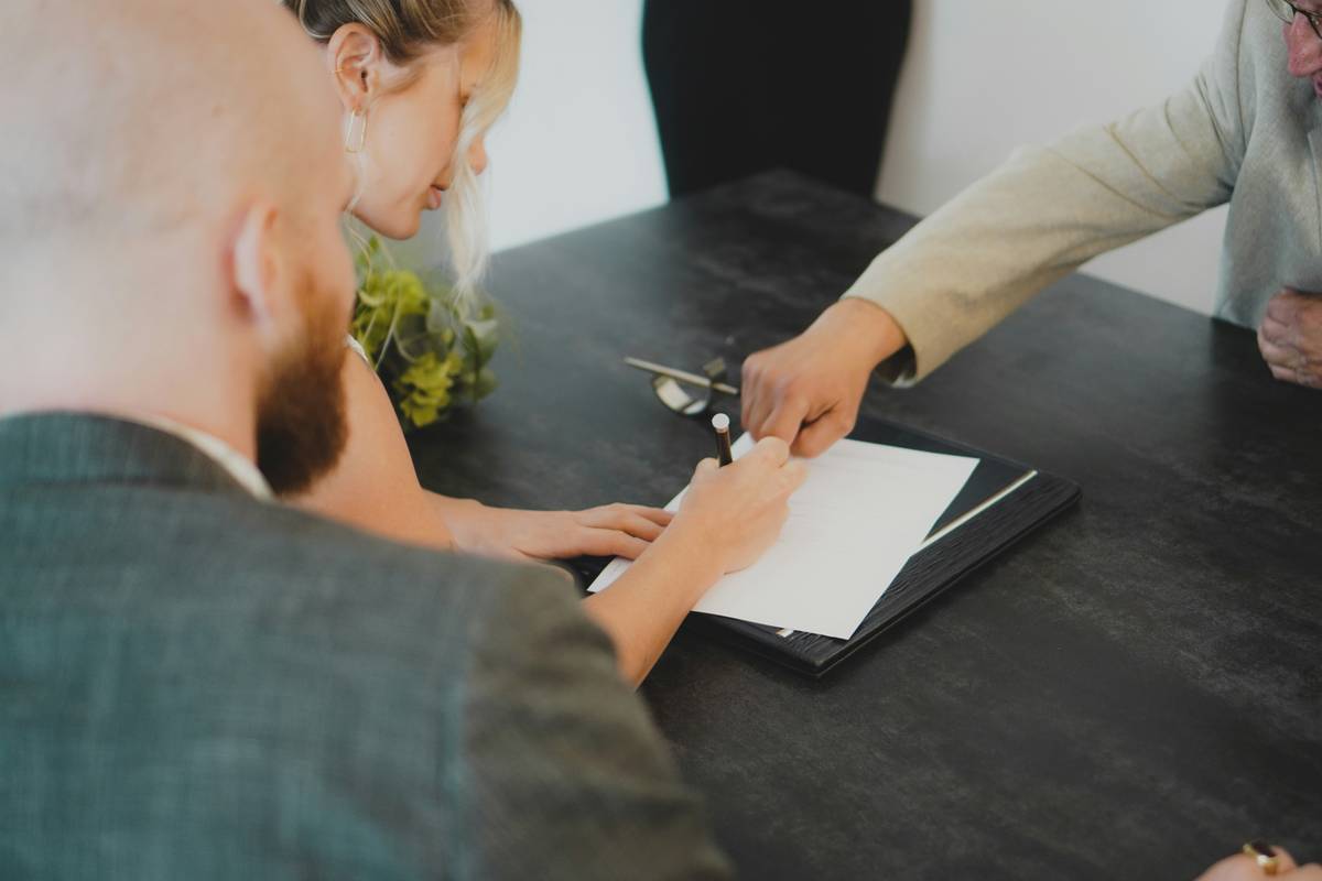 Why You Need Contract Management Software Smart Contracts — And Why Most Teams Still Get It Wrong